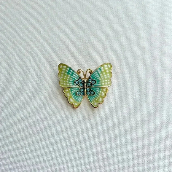 Vintage Monet Green Blue Rhinestone Butterfly Brooch Pin - Picture 1 of 4